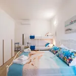 Azure Bay Luxury Lejlighed *